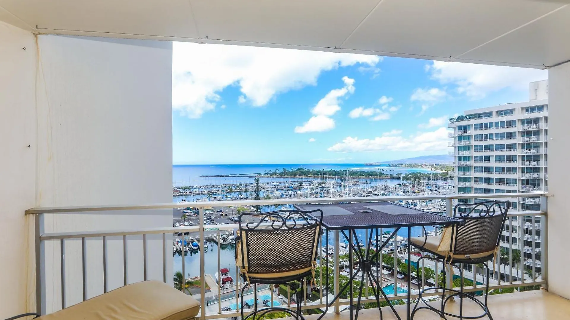 Ilikai Tower 1202 Yacht Harbor View 1Br Apartment Honolulu